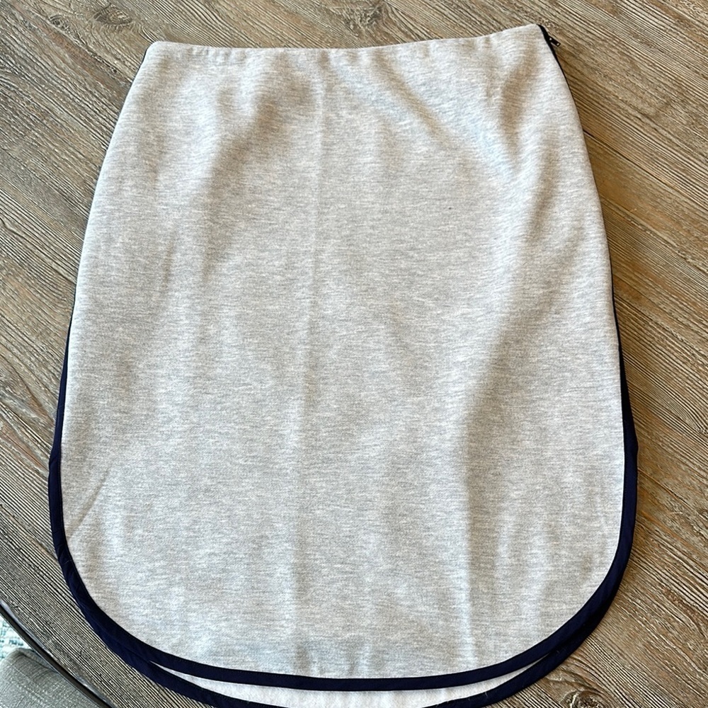 Anthropologie Gray Sunday in Brooklyn soft Fleece zip Skirt with Navy Trim L